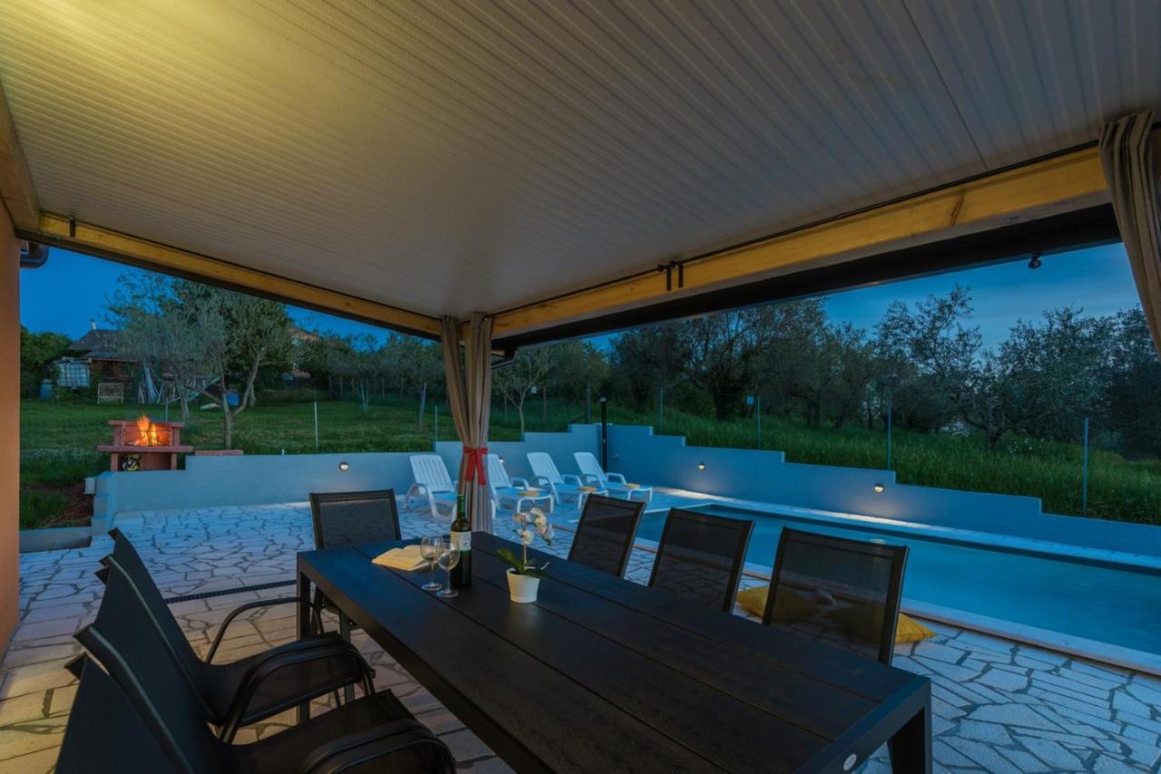 Villa Pendolina With Private Pool Buje Exterior foto