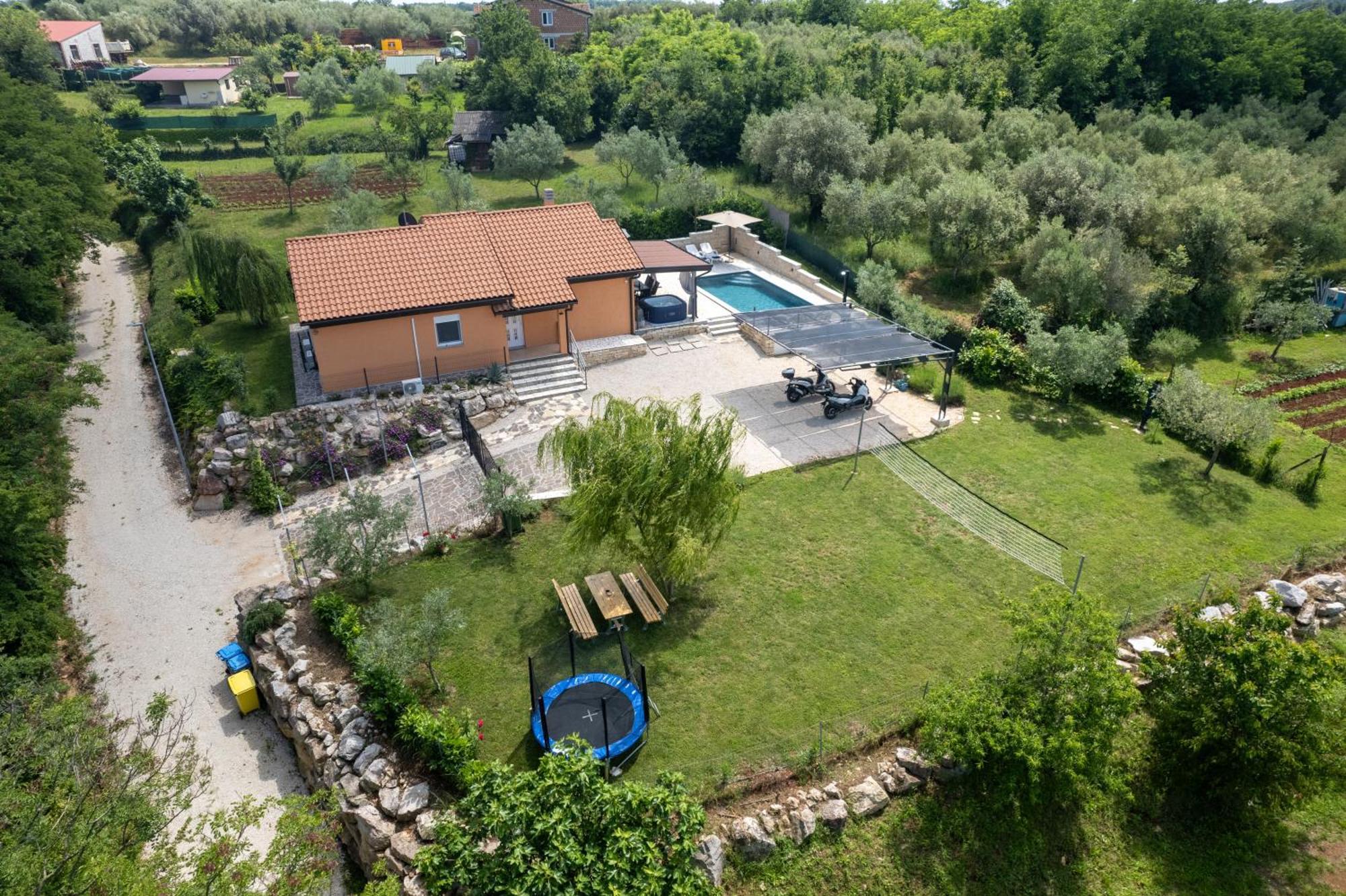 Villa Pendolina With Private Pool Buje Exterior foto